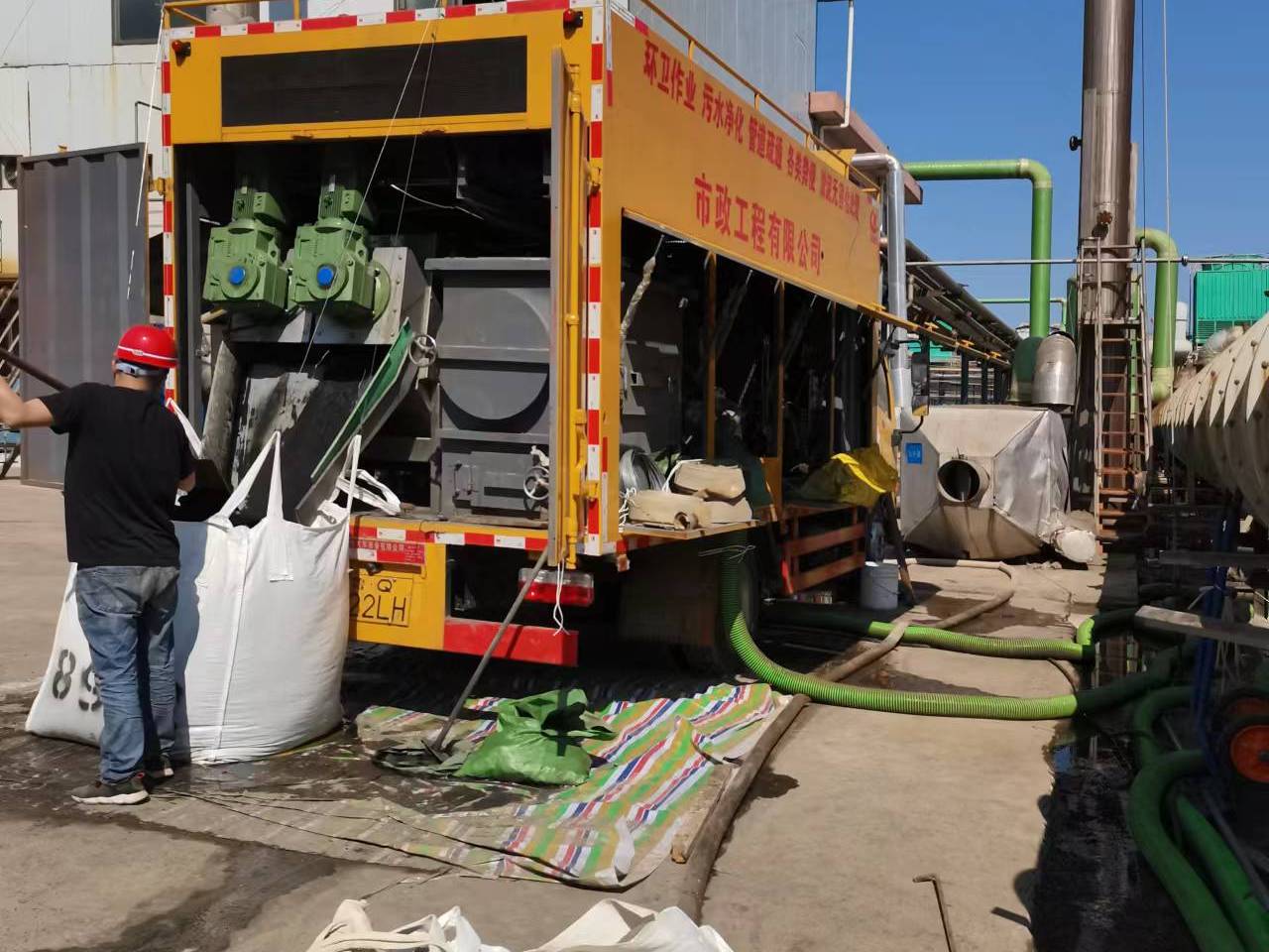 青海淤泥压干处理